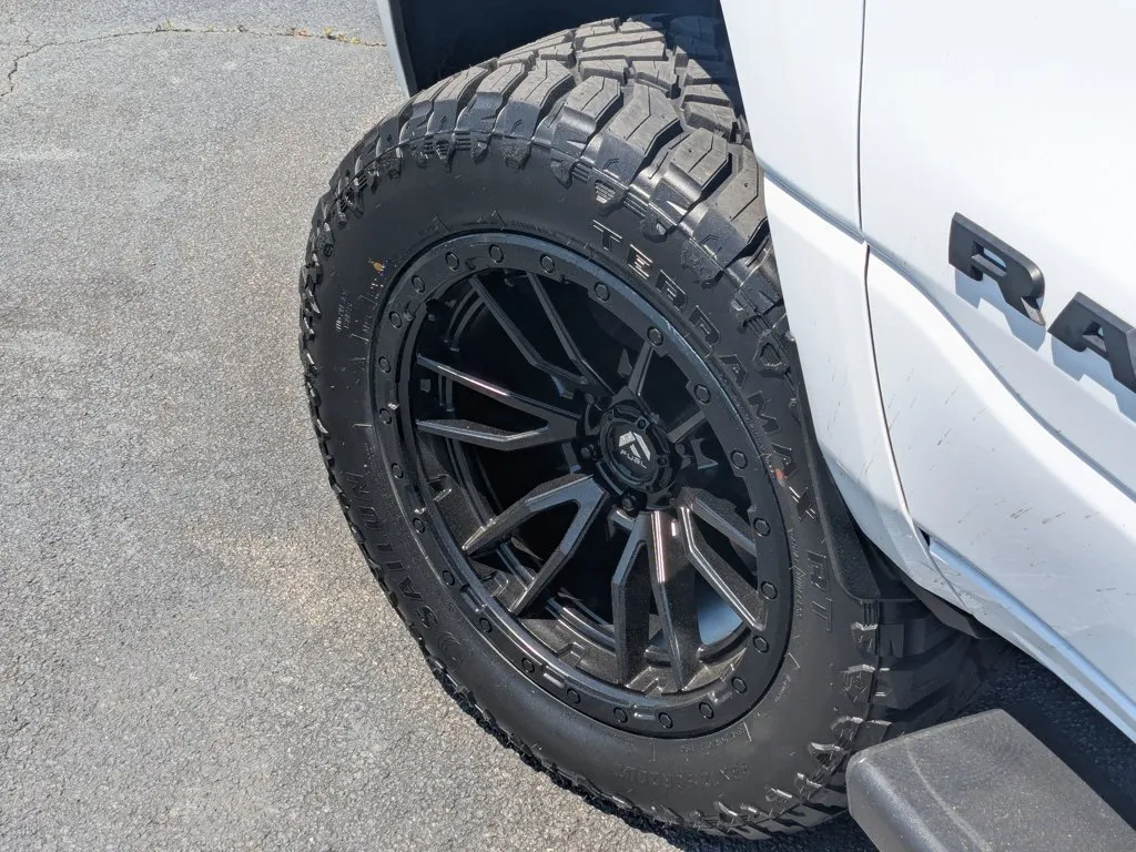 2025 Ram 1500 Tradesman thumbnail 9