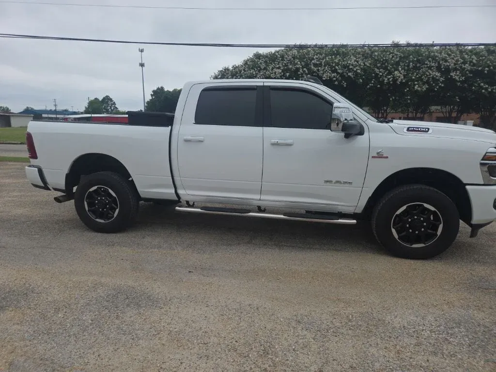 2025 Ram 2500 Laramie thumbnail 10