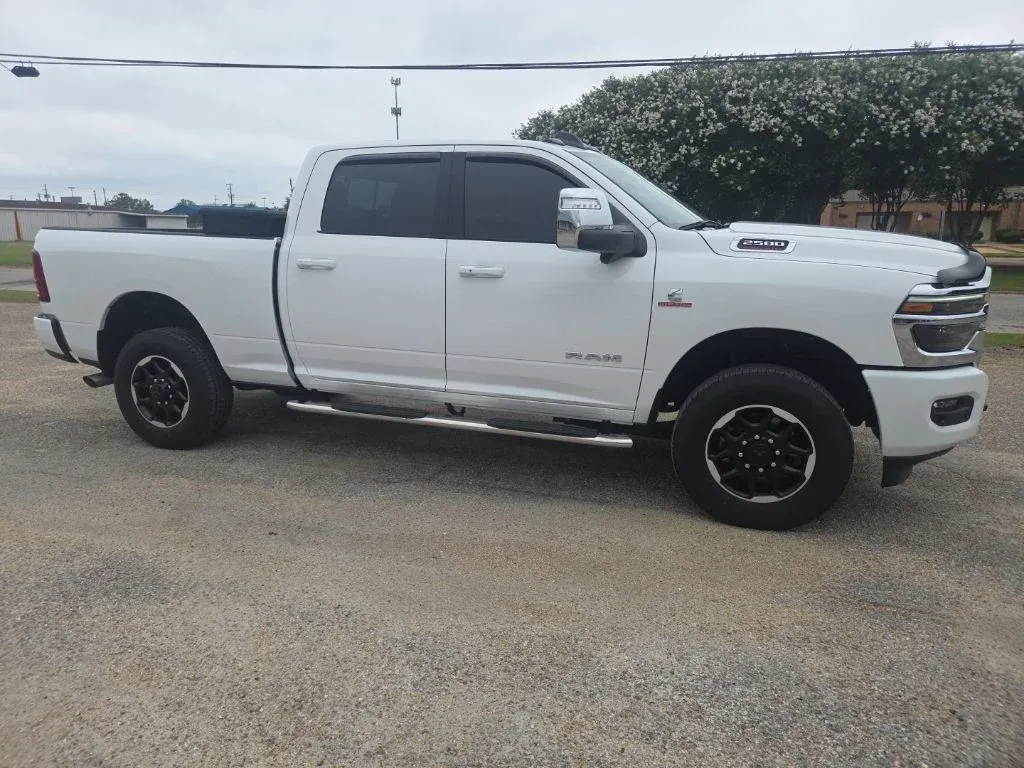 2025 Ram 2500 Laramie thumbnail 11
