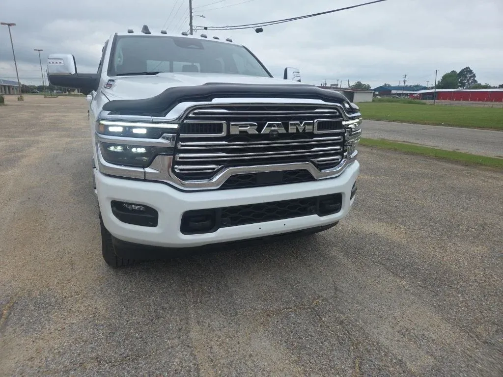 2025 Ram 2500 Laramie thumbnail 2