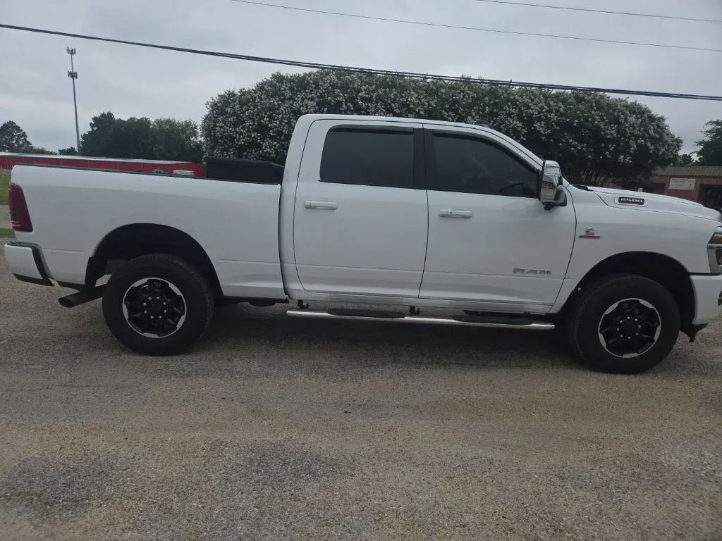 2025 Ram 2500 Laramie thumbnail 9