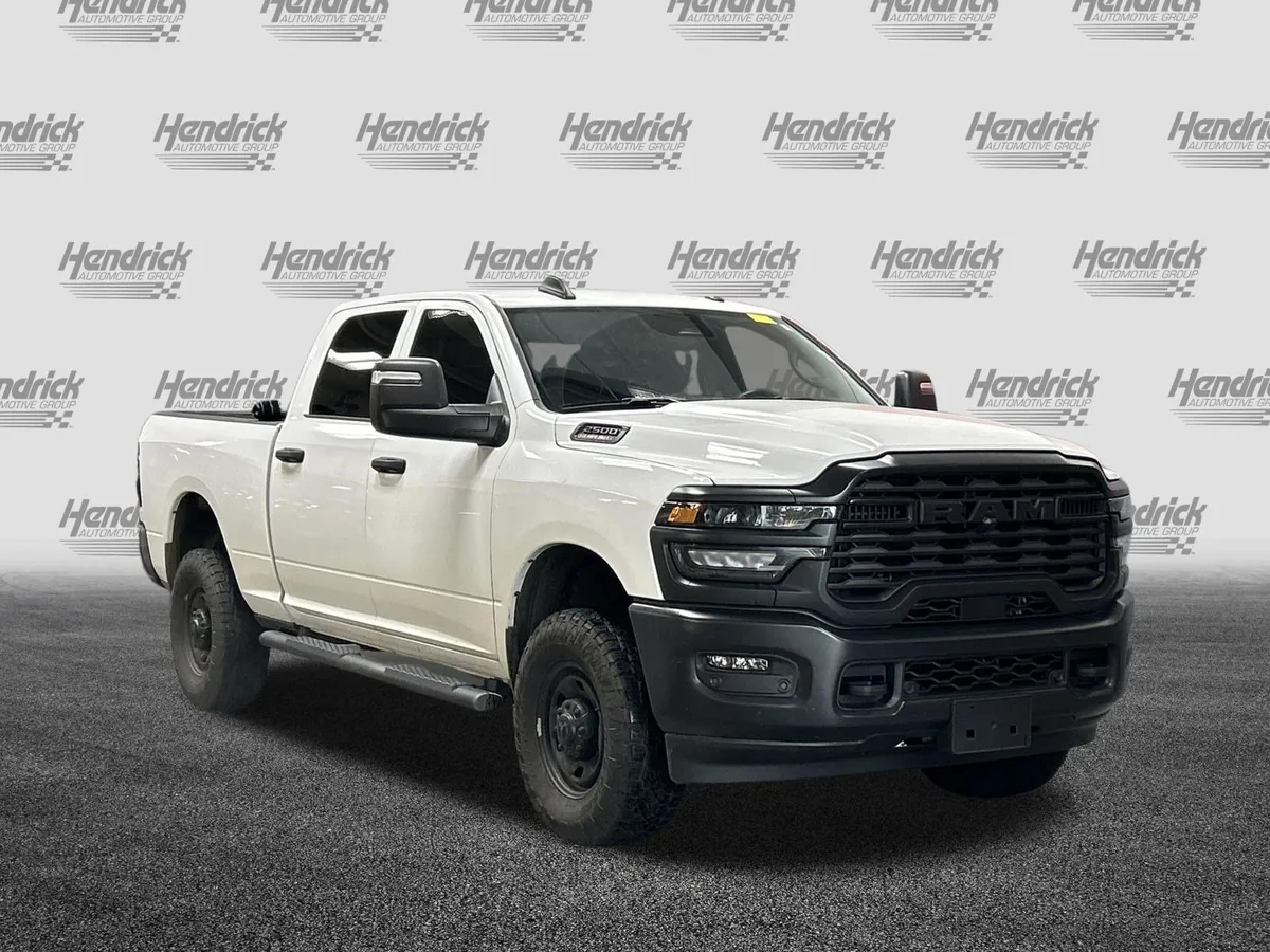 2025 Ram 2500 Tradesman thumbnail 2