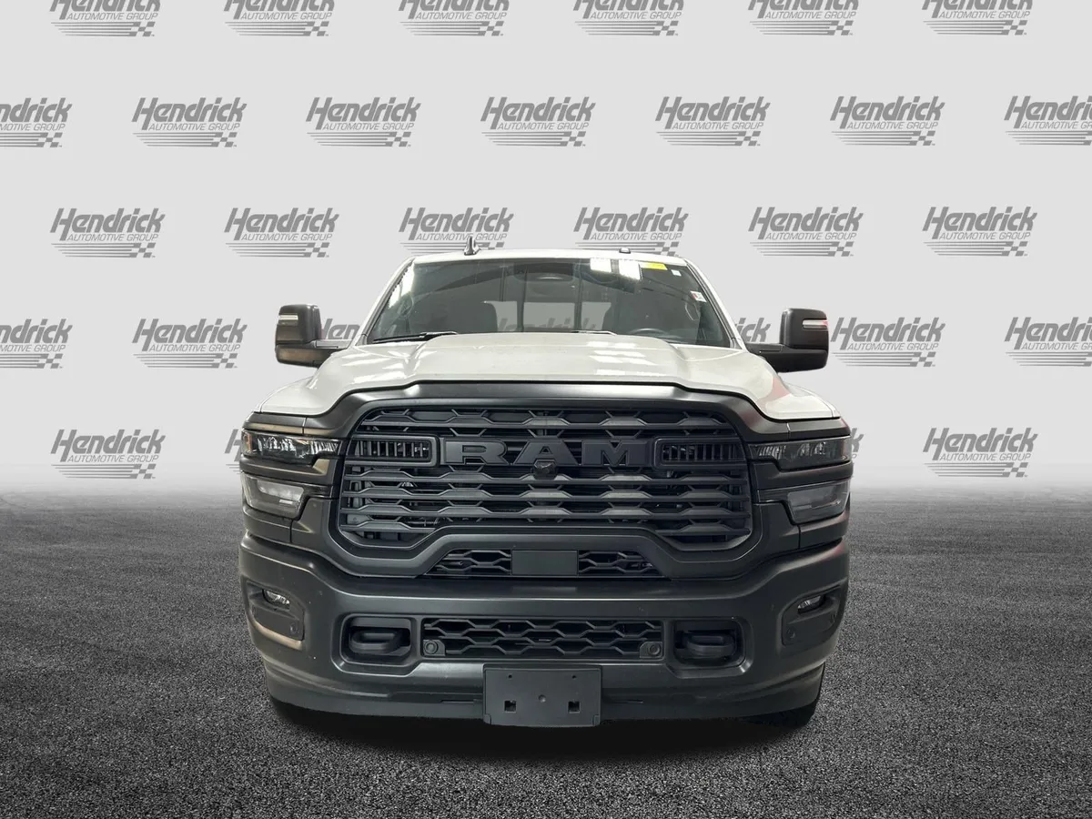 2025 Ram 2500 Tradesman thumbnail 3