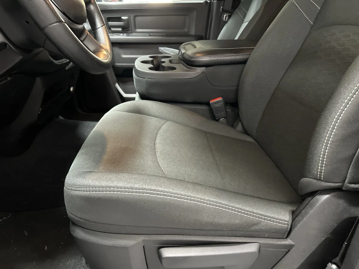 2025 Ram 2500 Tradesman thumbnail 7