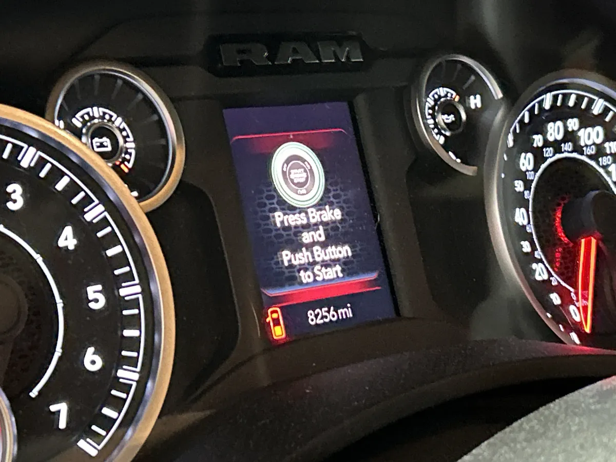 2025 Ram 2500 Tradesman thumbnail 8