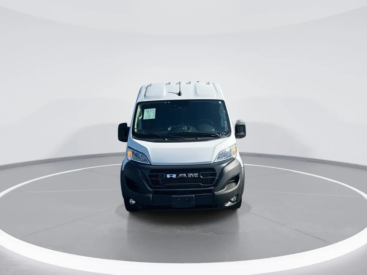 2025 Ram ProMaster Cargo Van Tradesman thumbnail 2