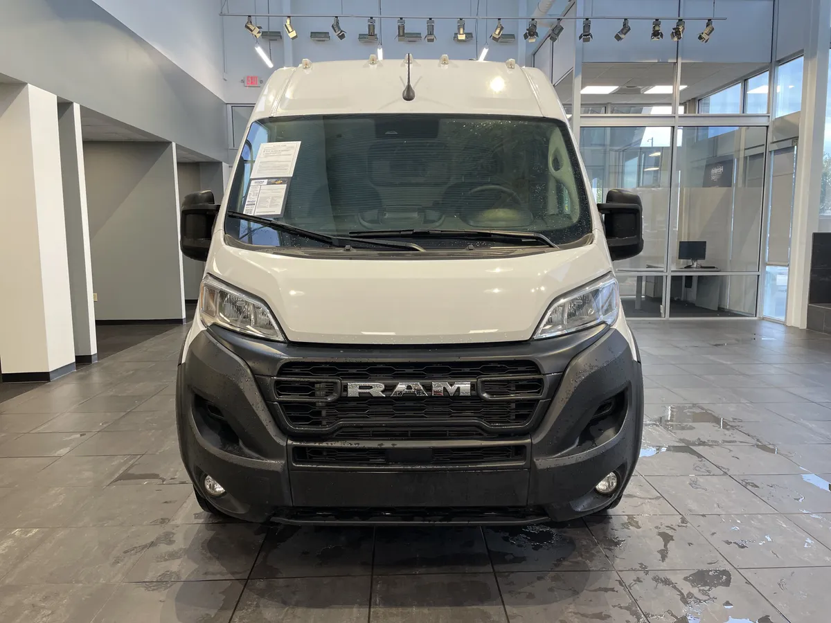 2025 Ram ProMaster Cargo Van Tradesman thumbnail 2