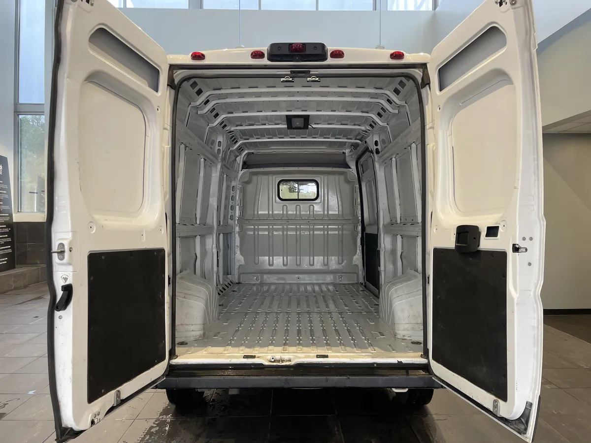 2025 Ram ProMaster Cargo Van Tradesman thumbnail 29