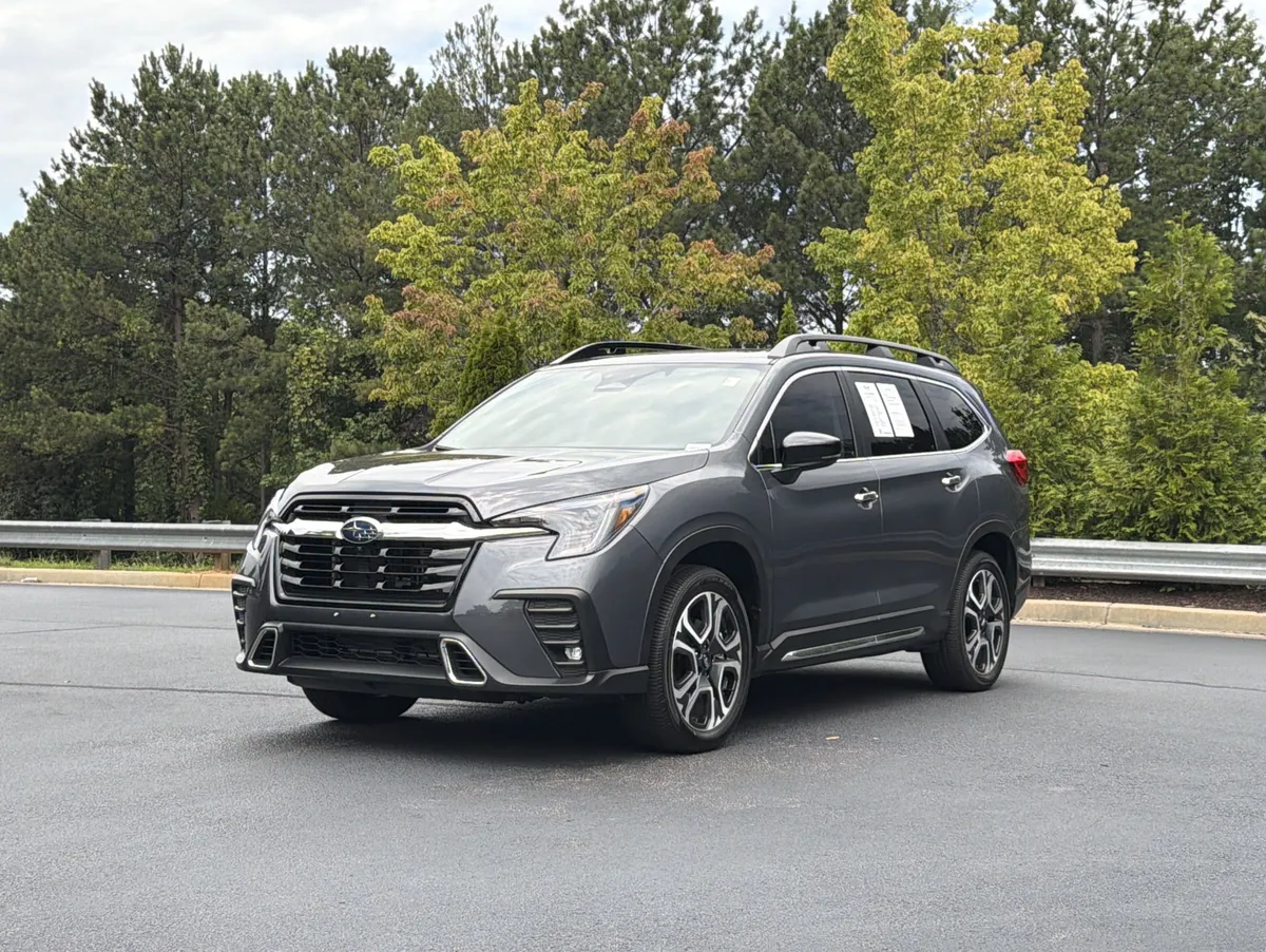 2025 Subaru Ascent Touring thumbnail 13