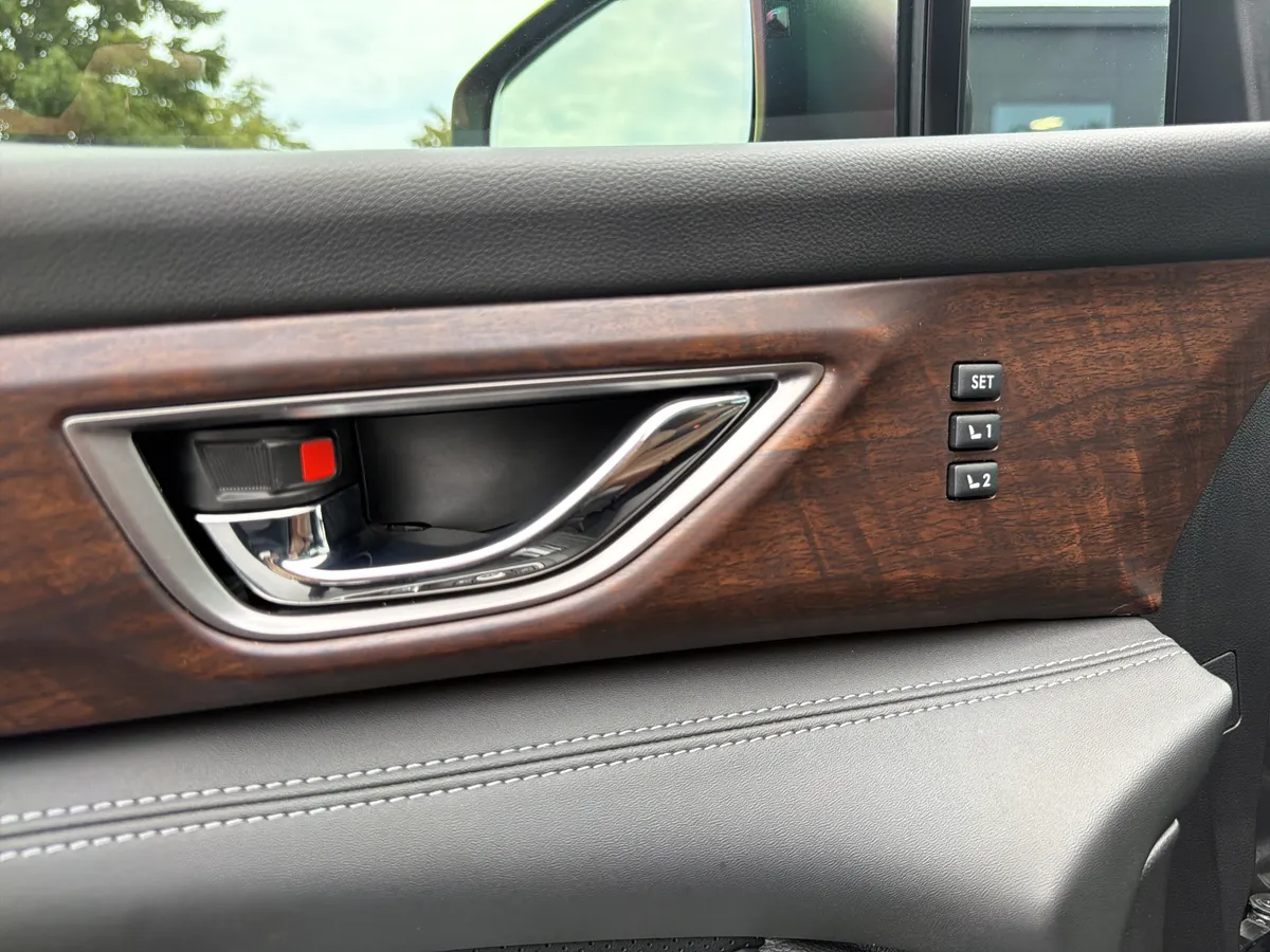 2025 Subaru Ascent Touring thumbnail 25