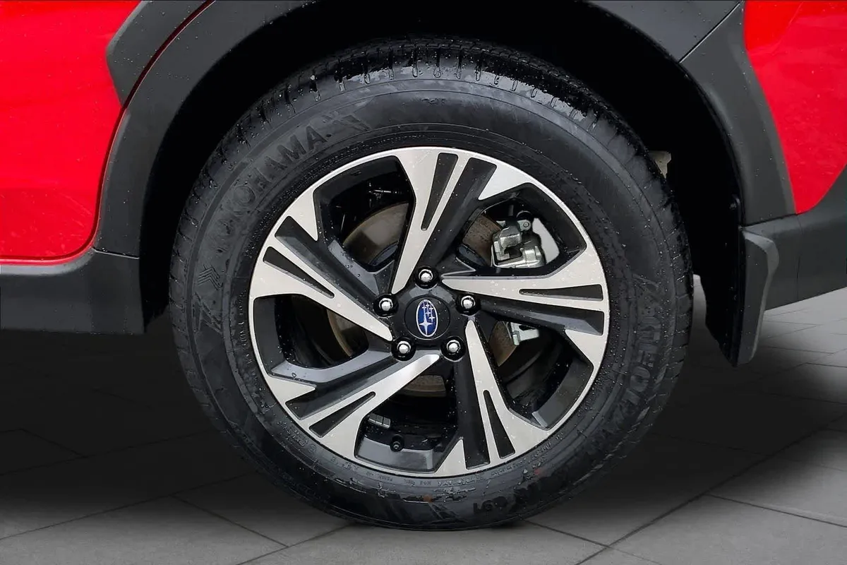 2025 Subaru Crosstrek Premium thumbnail 11