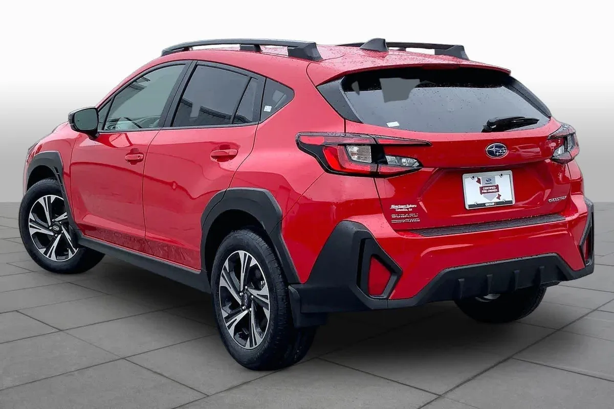 2025 Subaru Crosstrek Premium thumbnail 12