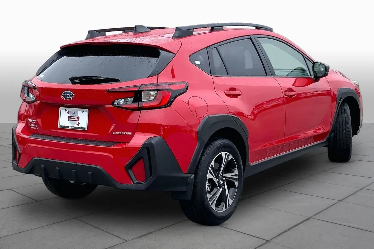 2025 Subaru Crosstrek Premium thumbnail 13
