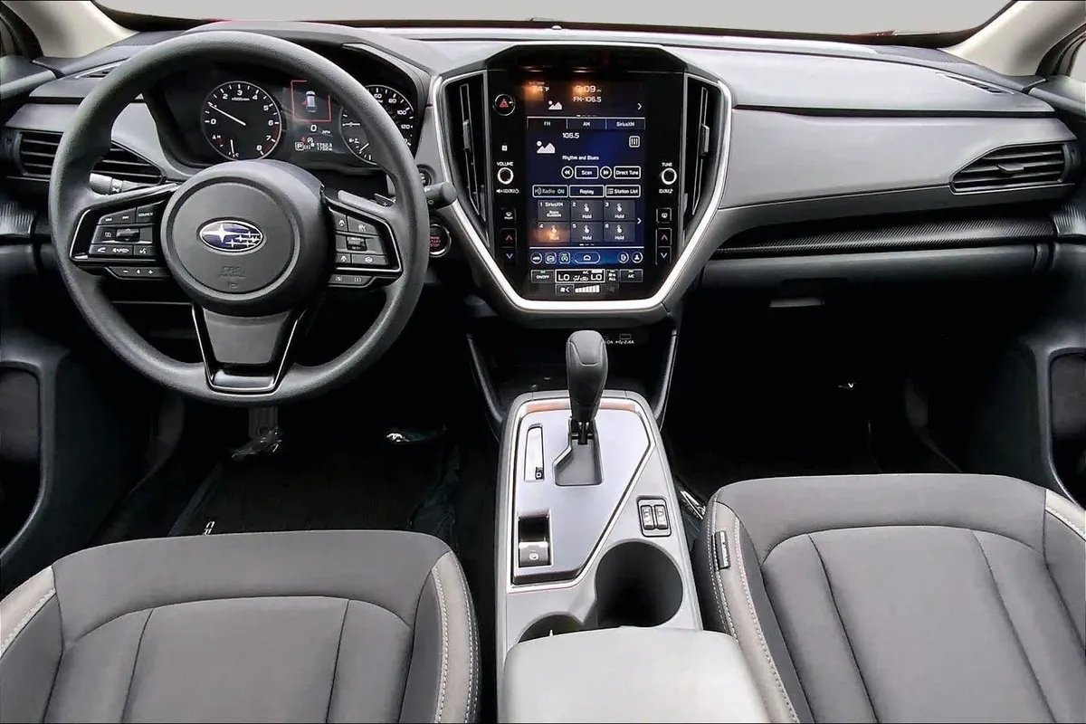 2025 Subaru Crosstrek Premium thumbnail 15