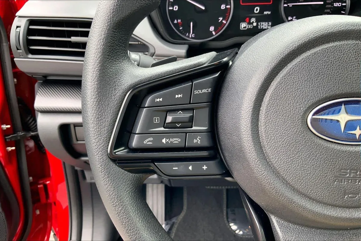 2025 Subaru Crosstrek Premium thumbnail 23