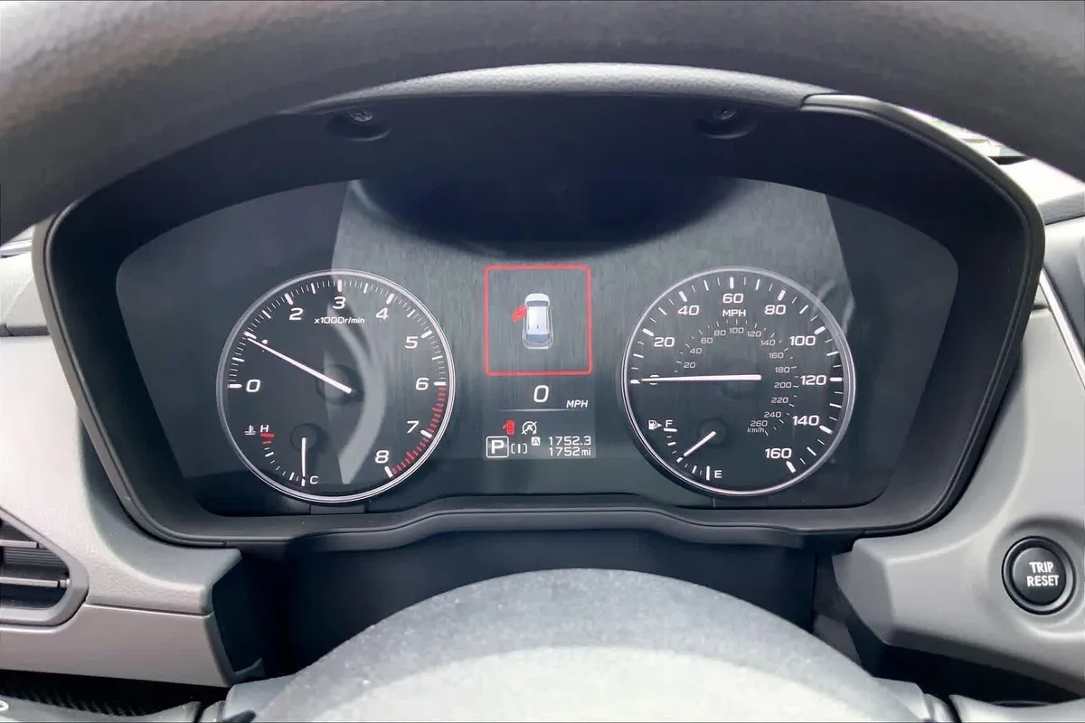 2025 Subaru Crosstrek Premium thumbnail 25