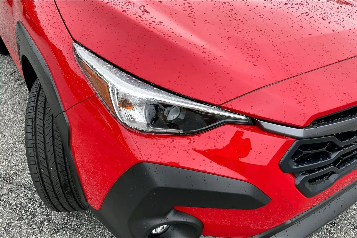 2025 Subaru Crosstrek Premium thumbnail 26
