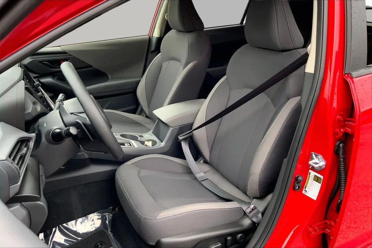 2025 Subaru Crosstrek Premium thumbnail 8