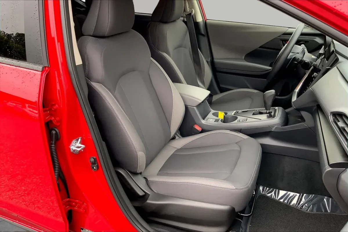 2025 Subaru Crosstrek Premium thumbnail 9