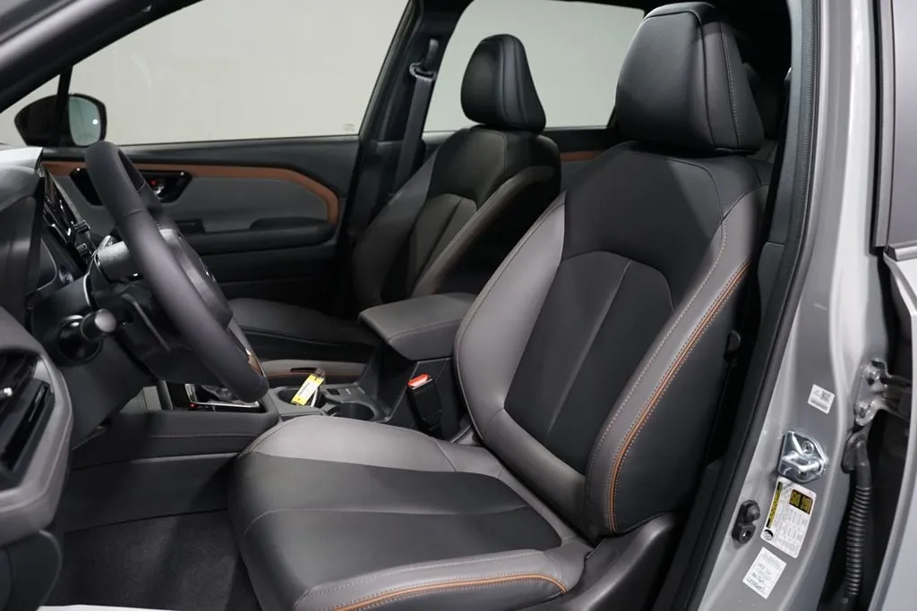 2025 Subaru Forester Hybrid Sport thumbnail 28