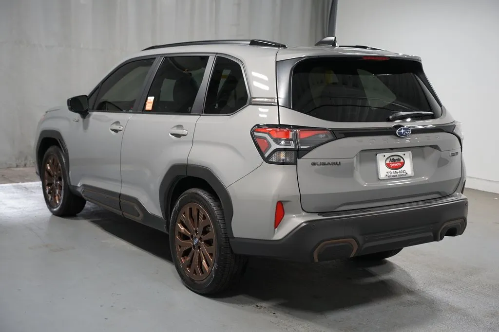2025 Subaru Forester Hybrid Sport thumbnail 6
