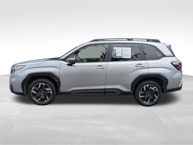 2025 Subaru Forester Limited thumbnail 10