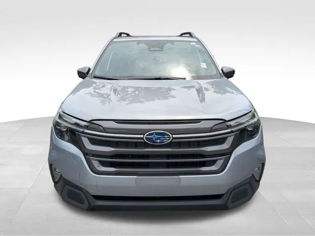 2025 Subaru Forester Limited thumbnail 2