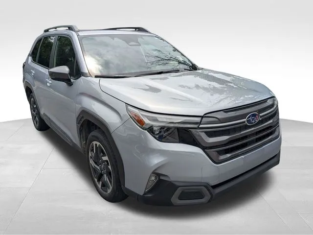 2025 Subaru Forester Limited thumbnail 3