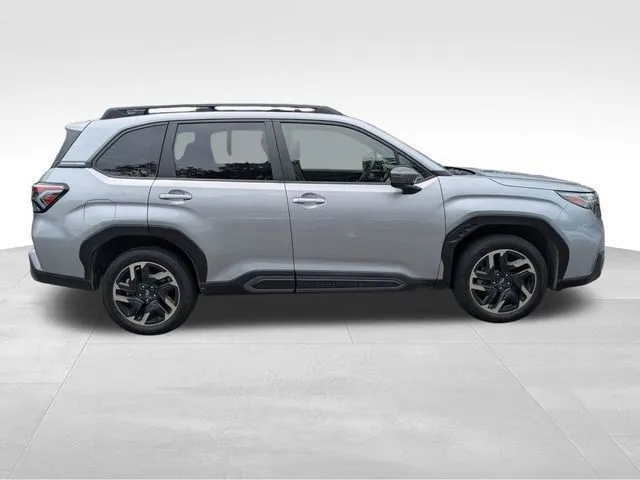 2025 Subaru Forester Limited thumbnail 5