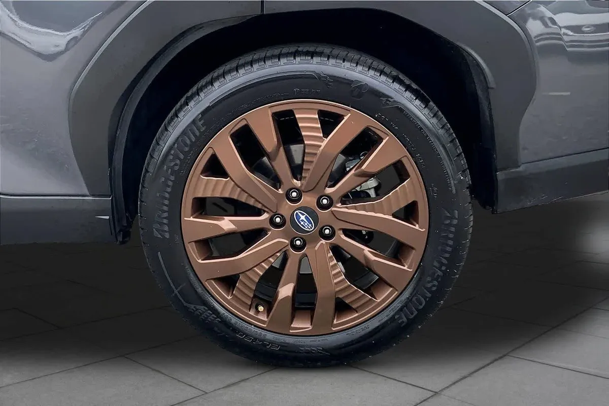 2025 Subaru Forester Sport thumbnail 11