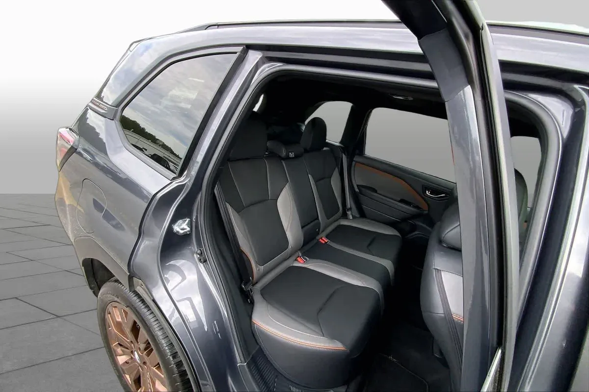 2025 Subaru Forester Sport thumbnail 19