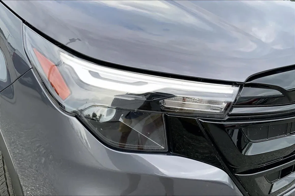 2025 Subaru Forester Sport thumbnail 26