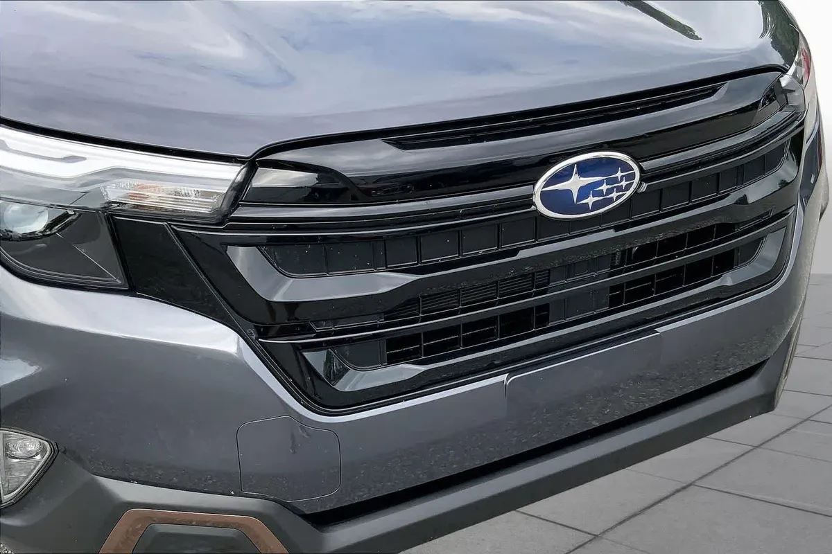 2025 Subaru Forester Sport thumbnail 29