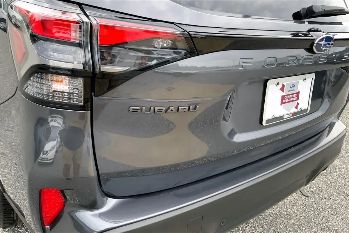 2025 Subaru Forester Sport thumbnail 30