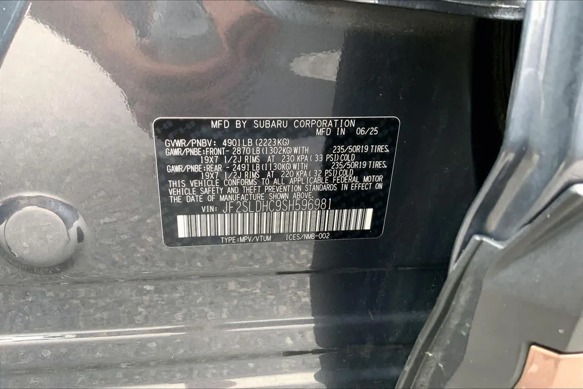 2025 Subaru Forester Sport thumbnail 31