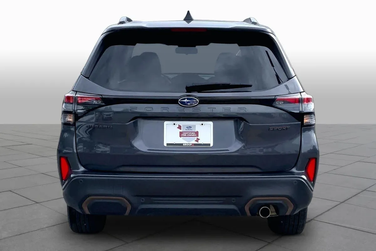 2025 Subaru Forester Sport thumbnail 5
