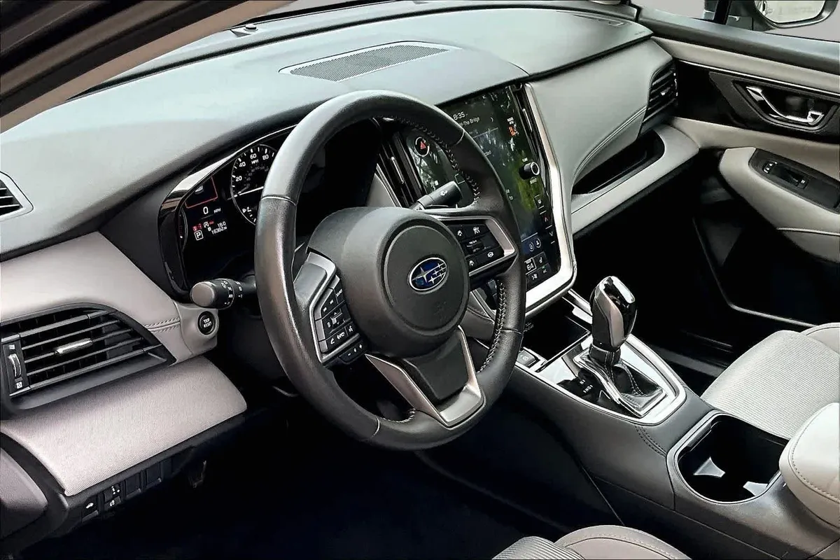 2025 Subaru Legacy Premium thumbnail 17