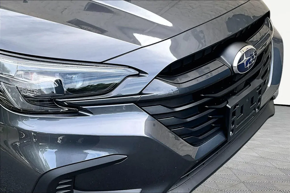 2025 Subaru Legacy Premium thumbnail 29