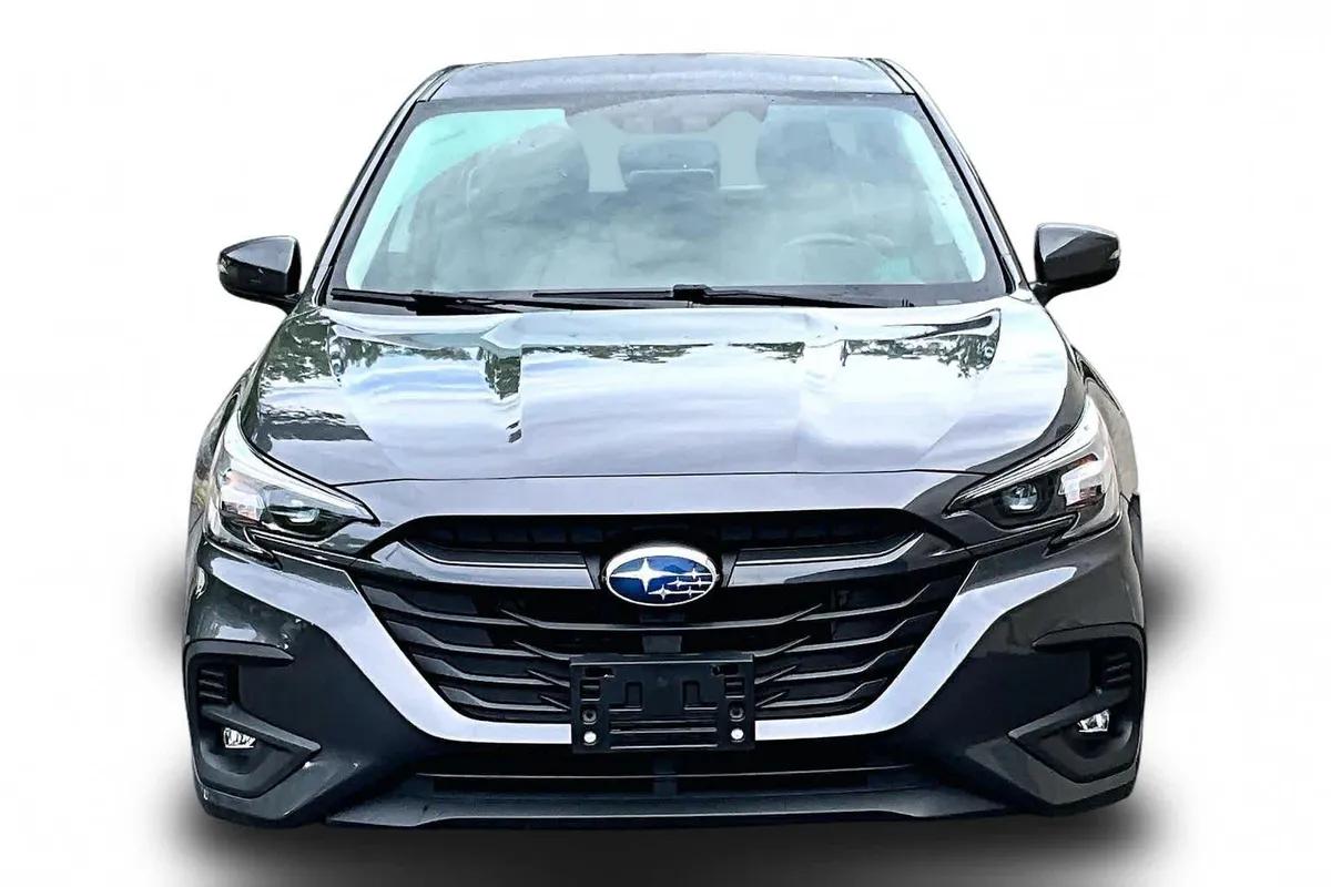 2025 Subaru Legacy Premium thumbnail 4
