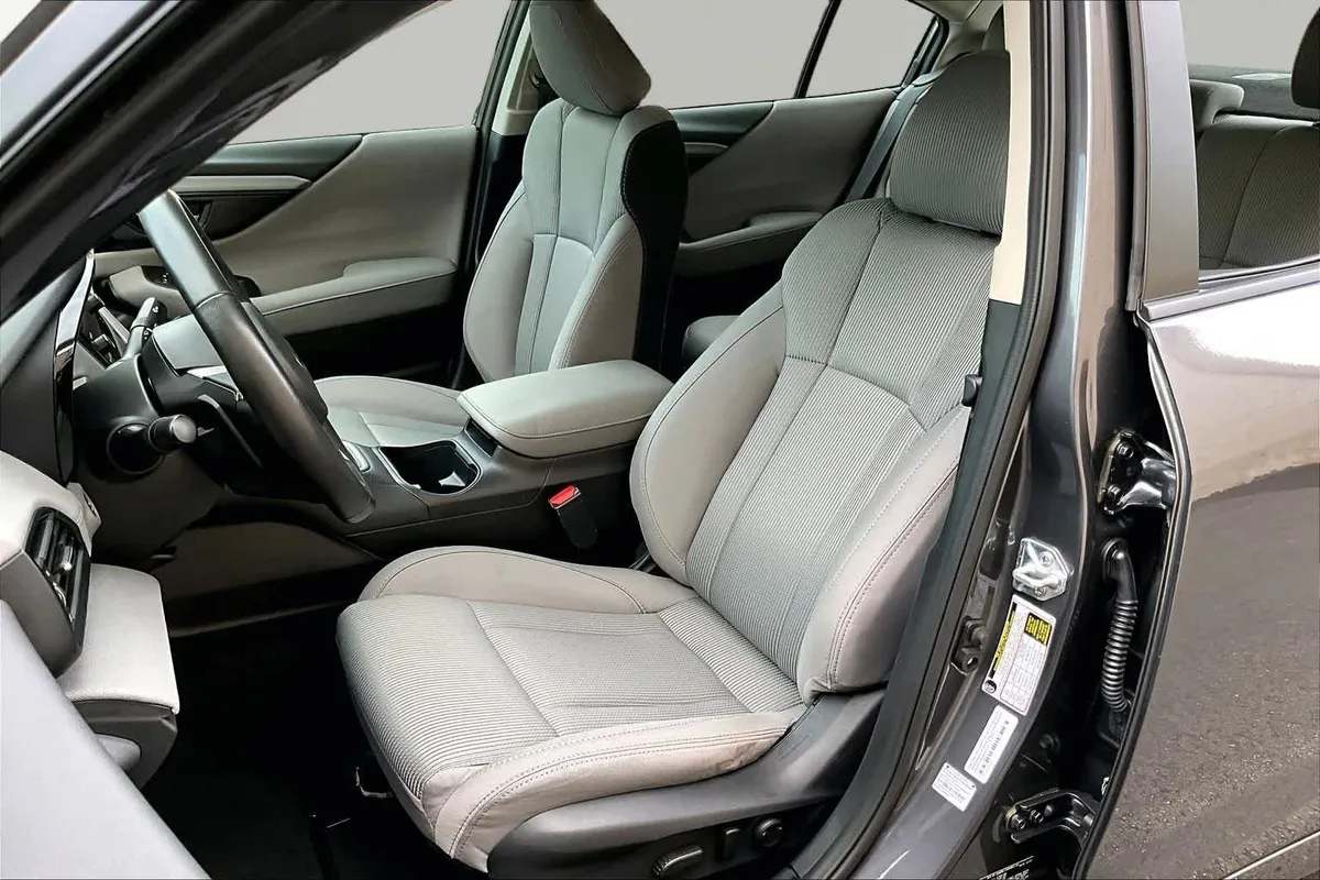 2025 Subaru Legacy Premium thumbnail 8
