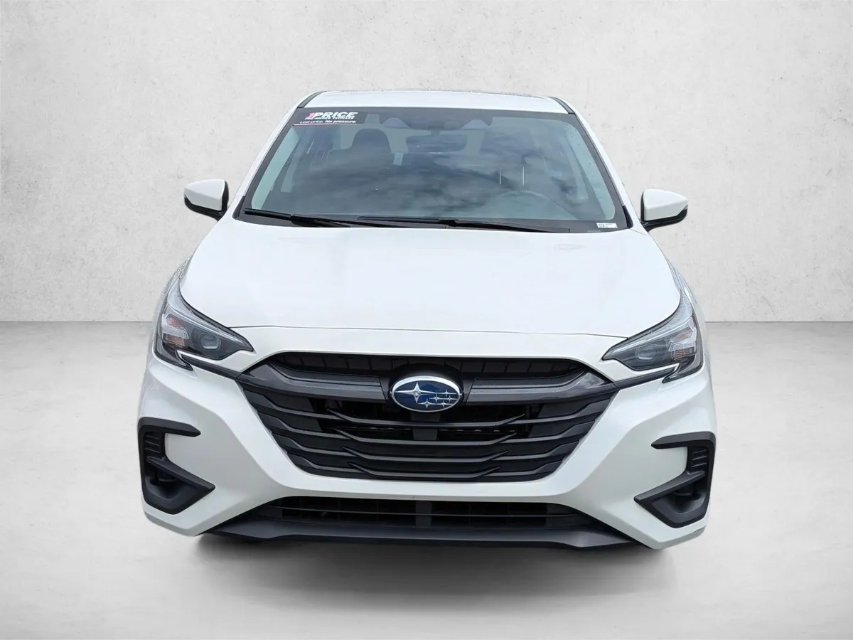 2025 Subaru Legacy Premium thumbnail 2