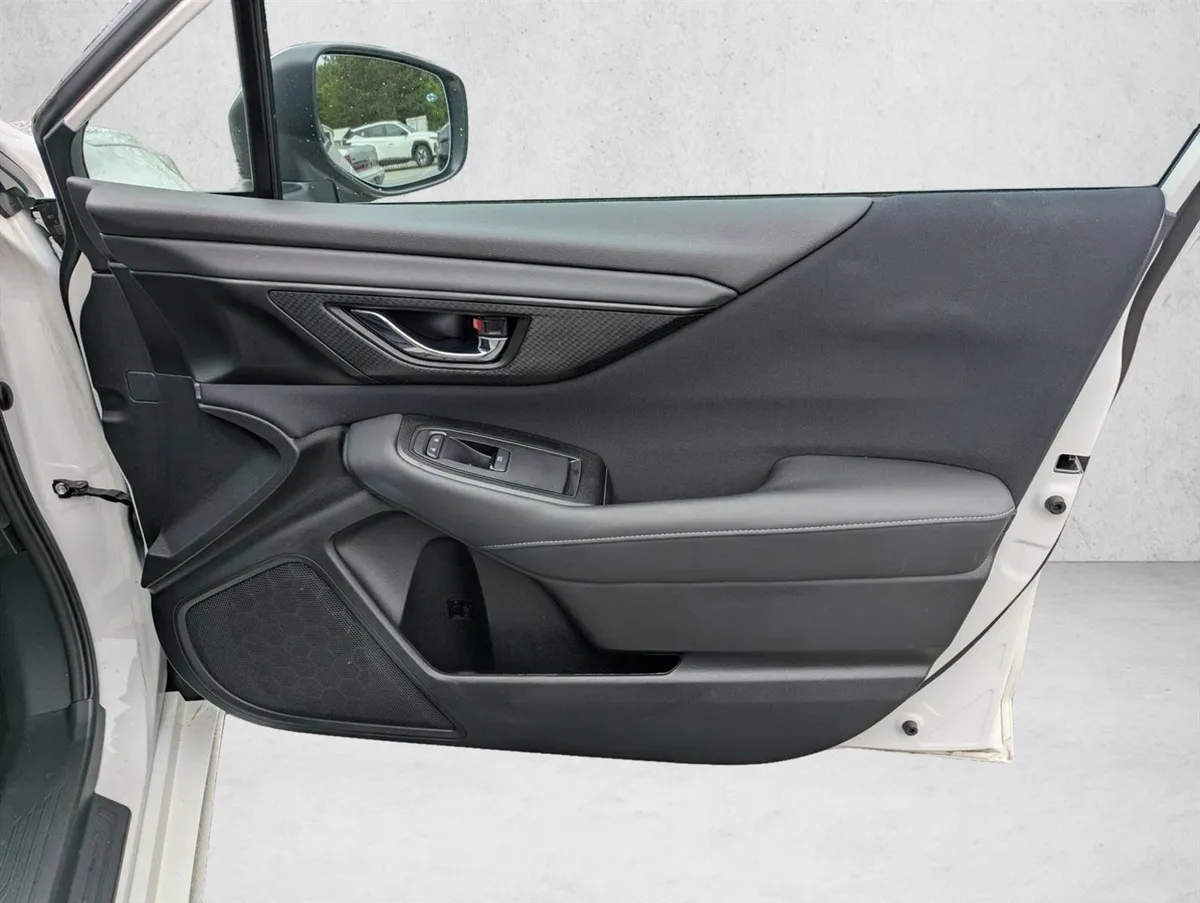 2025 Subaru Legacy Premium thumbnail 24