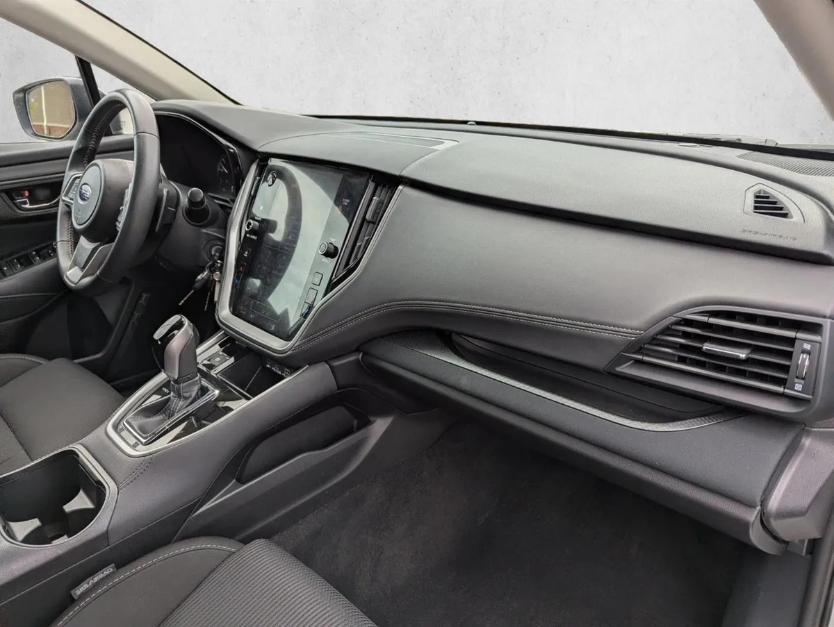 2025 Subaru Legacy Premium thumbnail 25