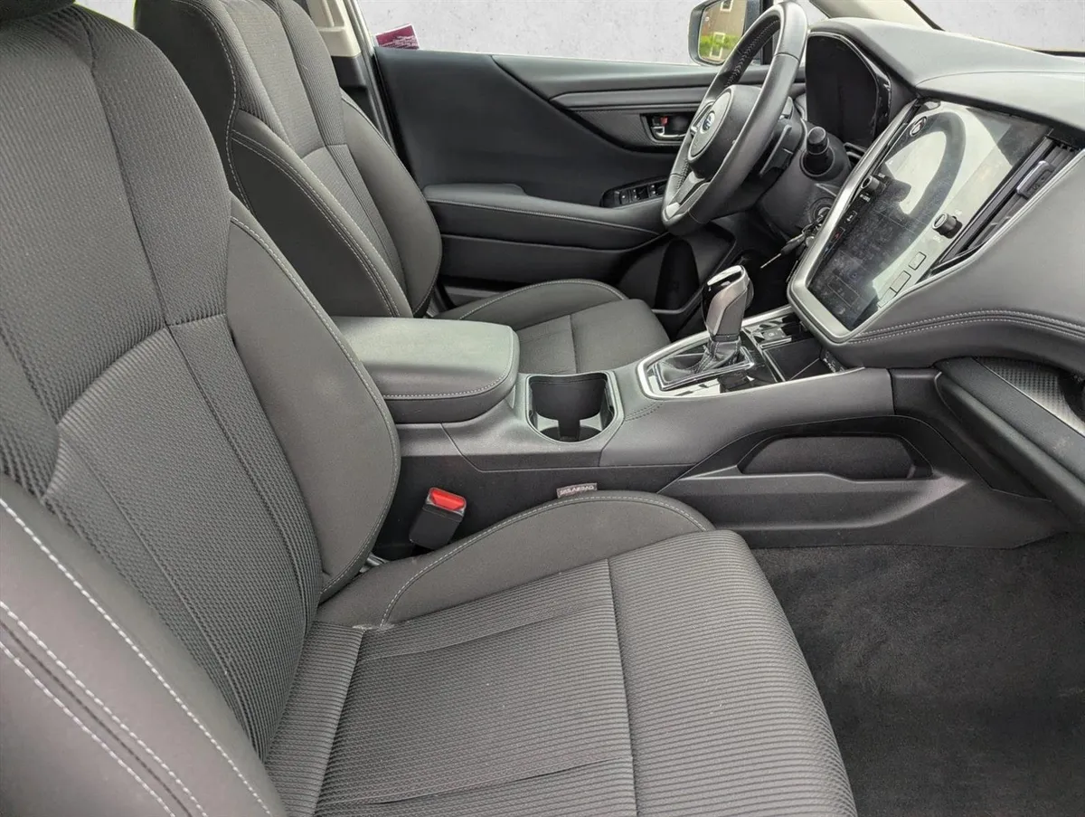 2025 Subaru Legacy Premium thumbnail 26