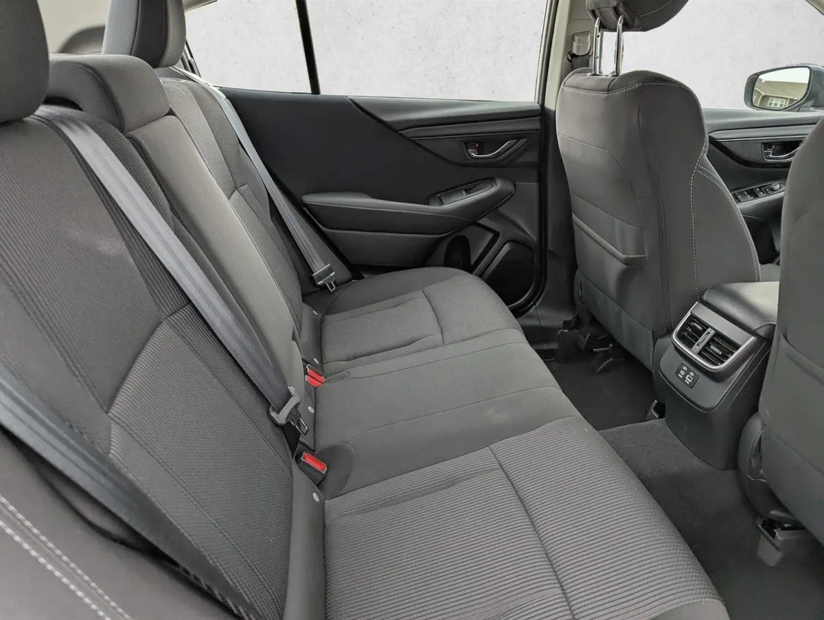 2025 Subaru Legacy Premium thumbnail 28