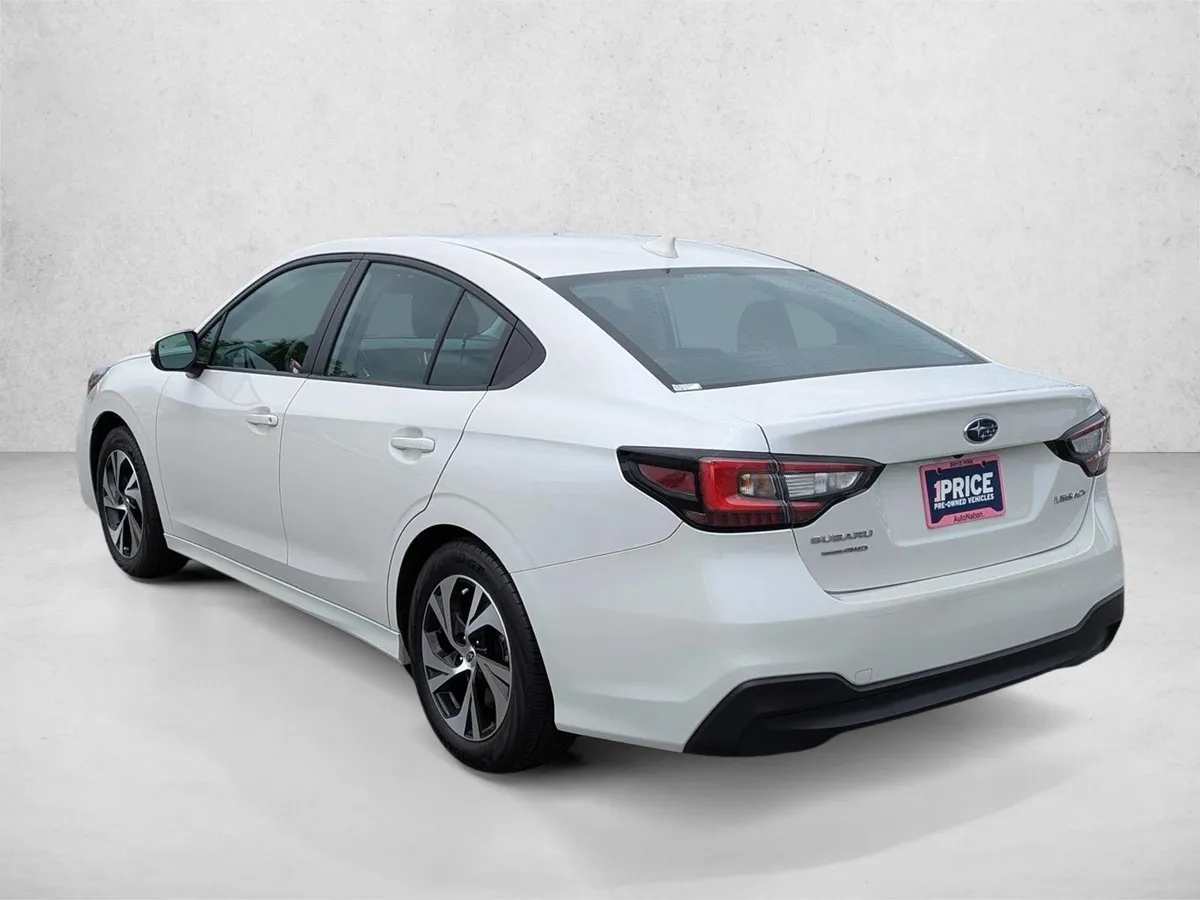 2025 Subaru Legacy Premium thumbnail 7