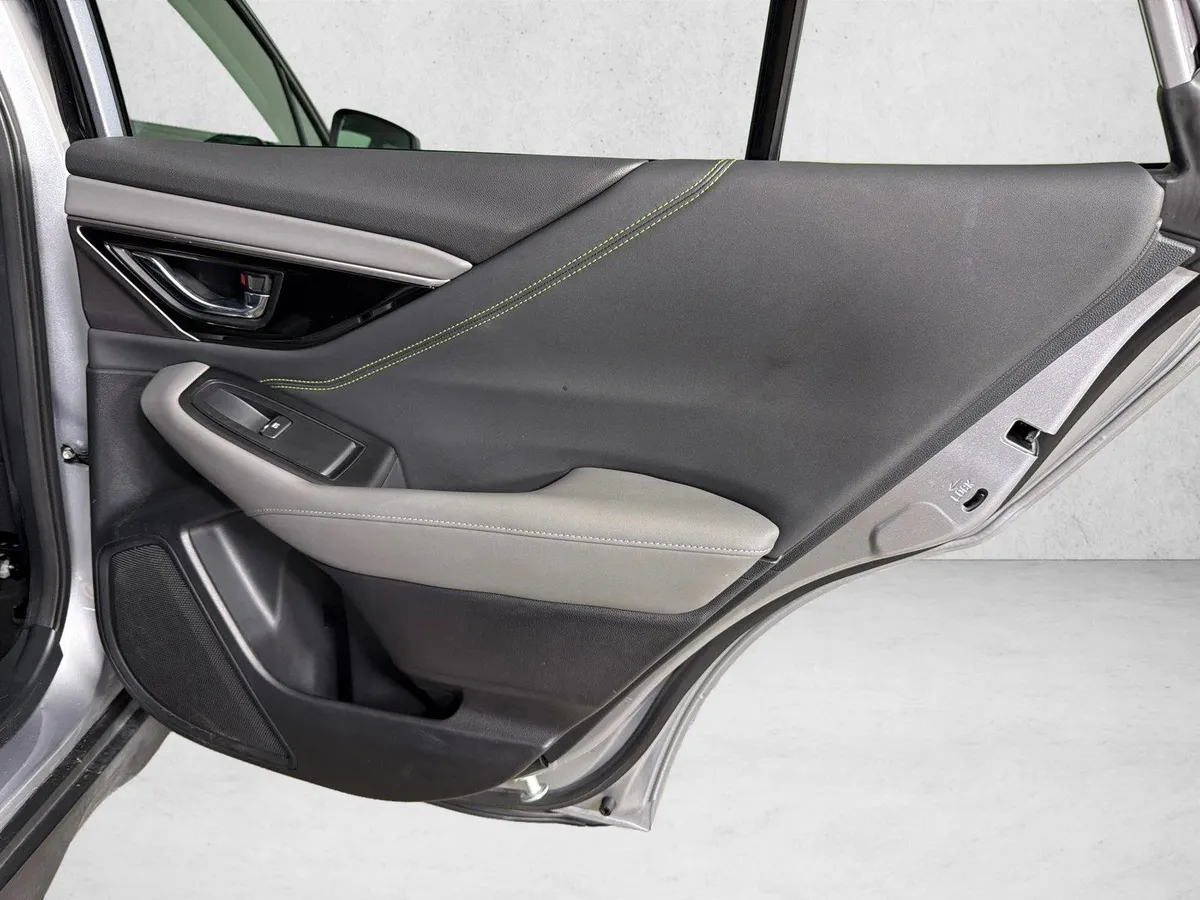 2025 Subaru Outback Onyx Edition thumbnail 17