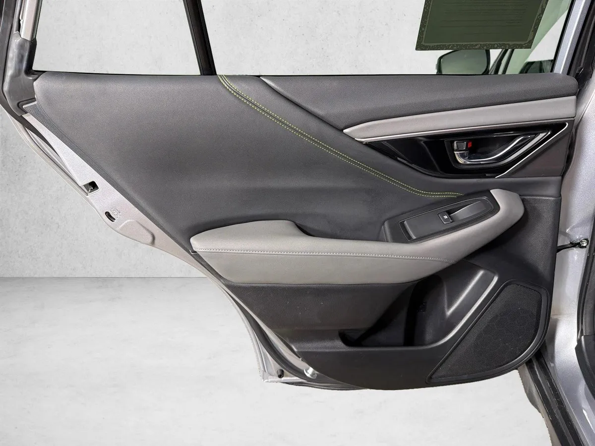 2025 Subaru Outback Onyx Edition thumbnail 23