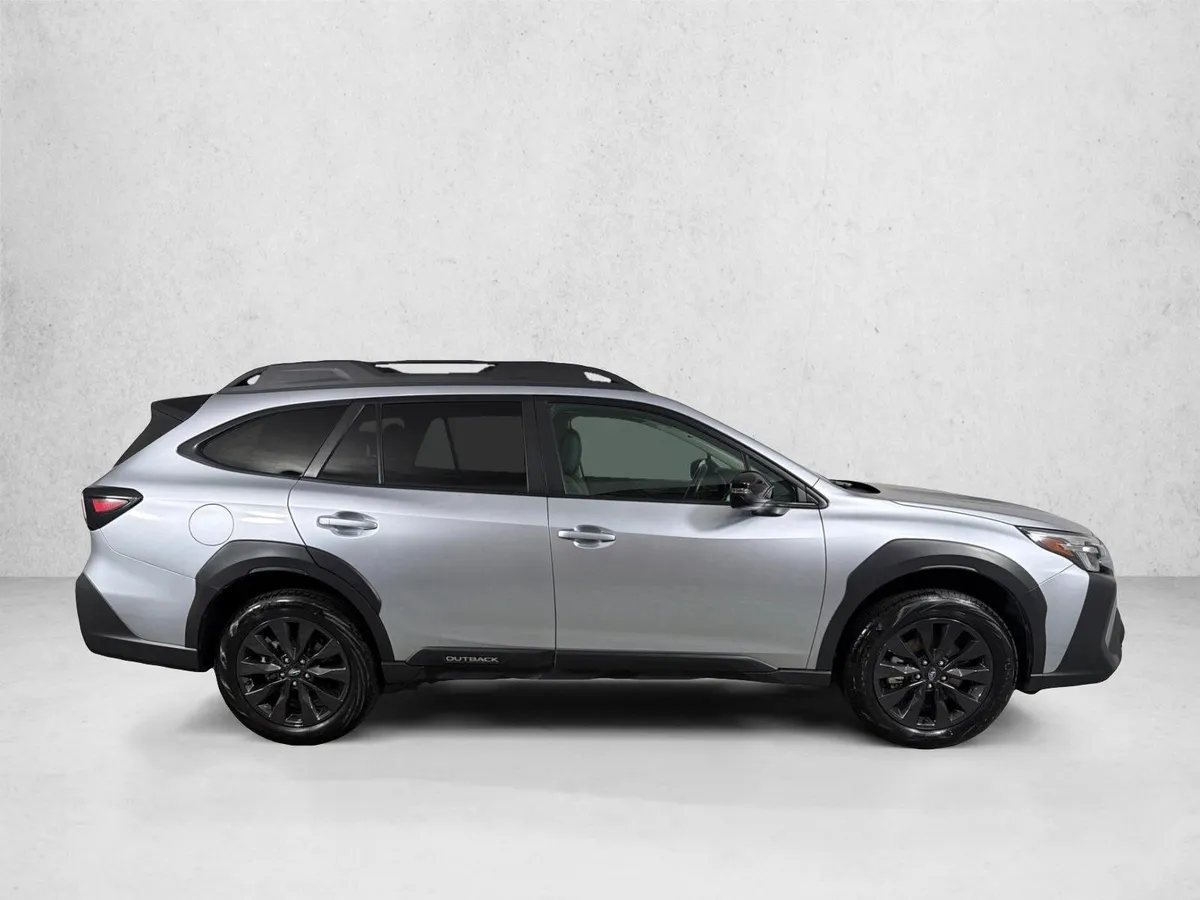 2025 Subaru Outback Onyx Edition thumbnail 3