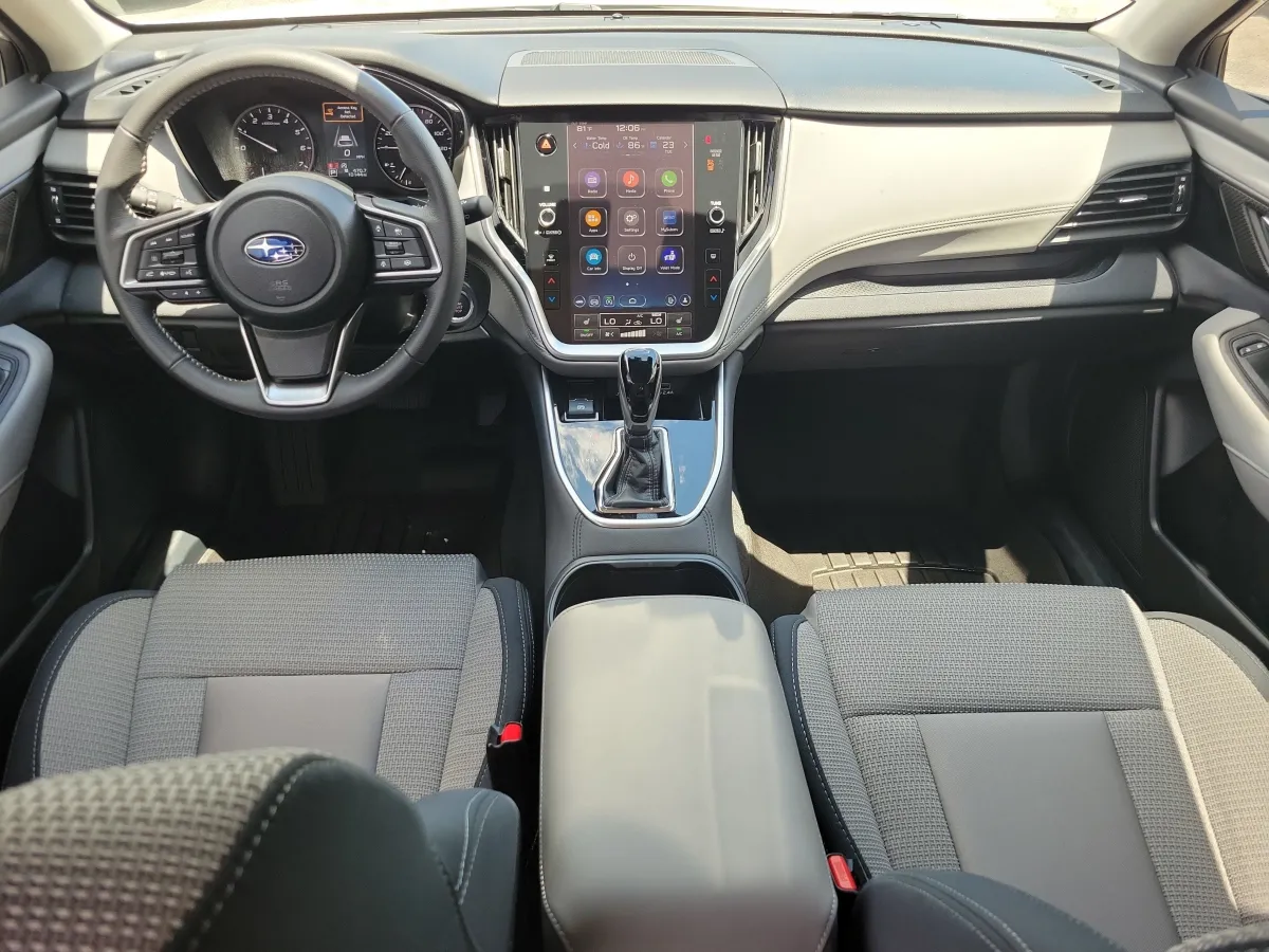 2025 Subaru Outback Premium thumbnail 10